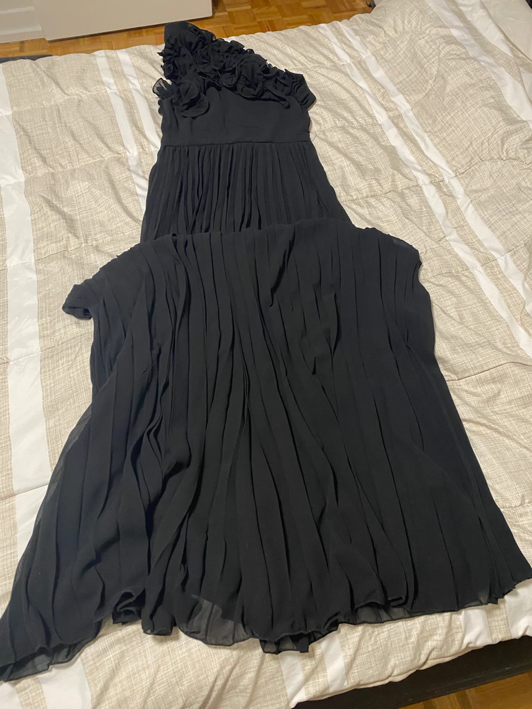 Black pleated ruffle maxi dress - photo 5