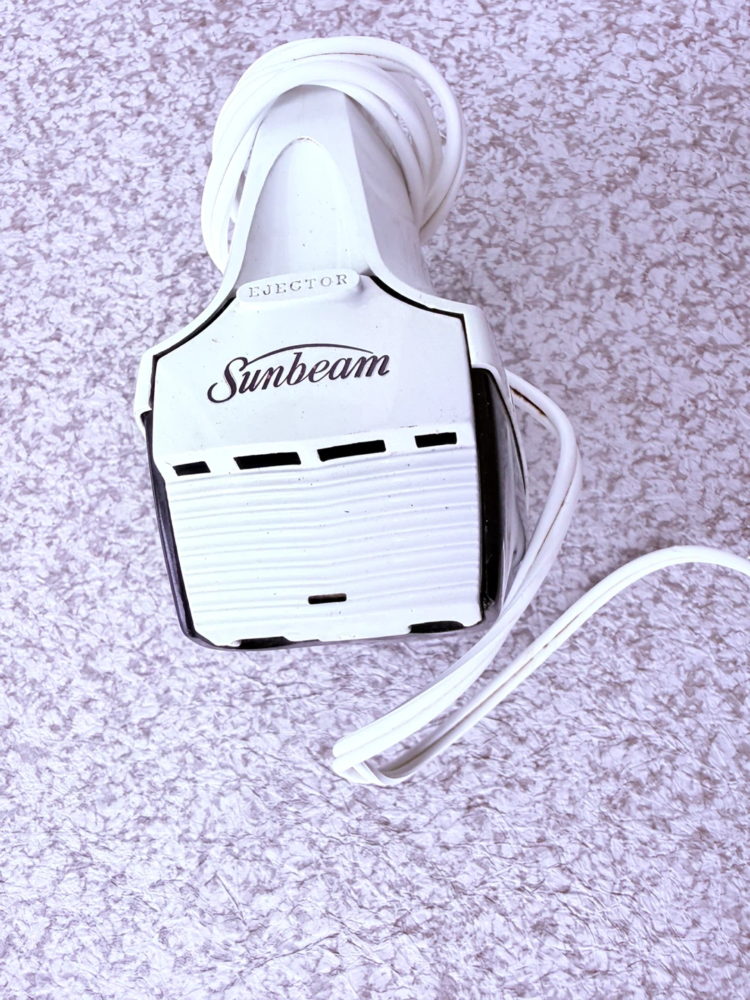 Vintage Sunbeam Hand Mixer - photo 3