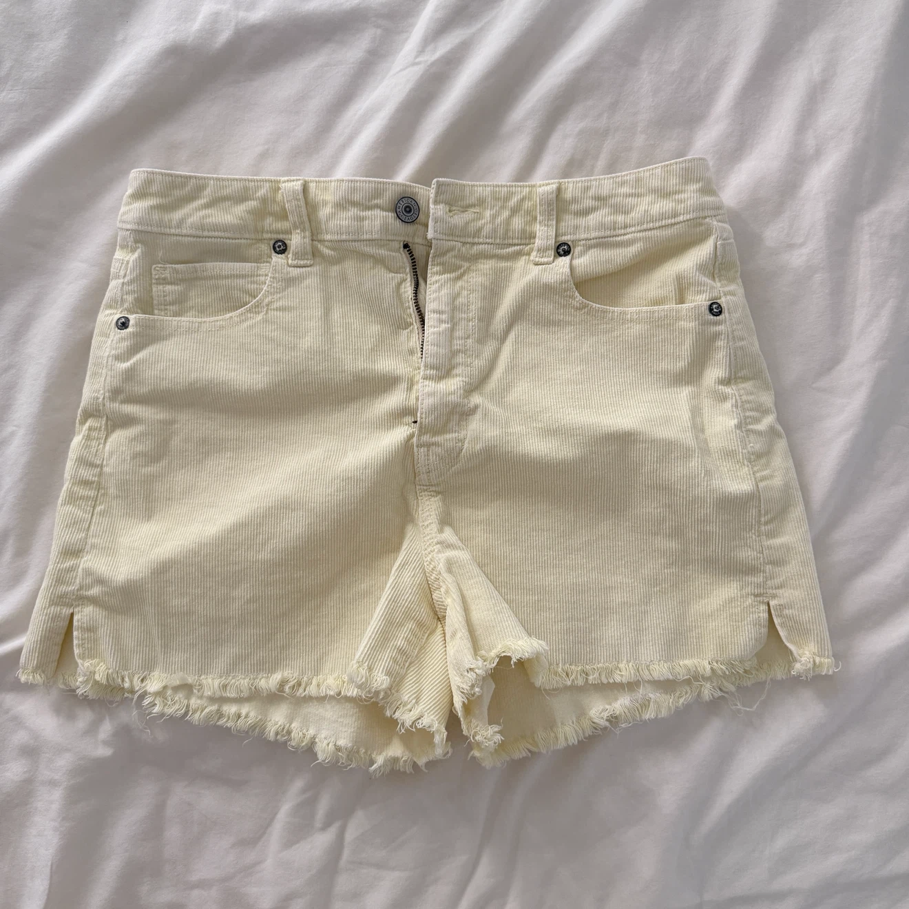 American Eagle Cream Corduroy Shorts - photo 2