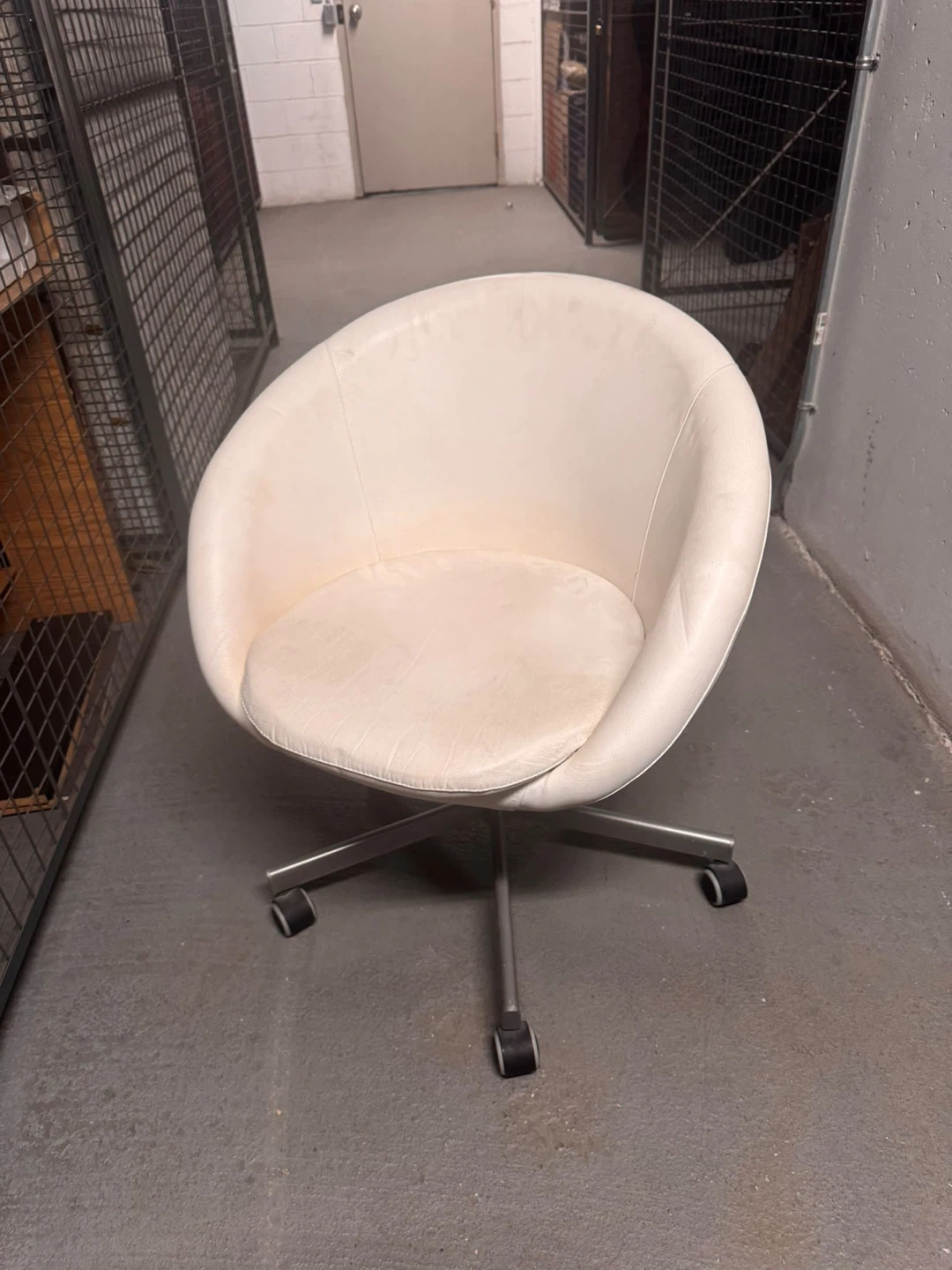 White Faux Leather Swivel Office Chair