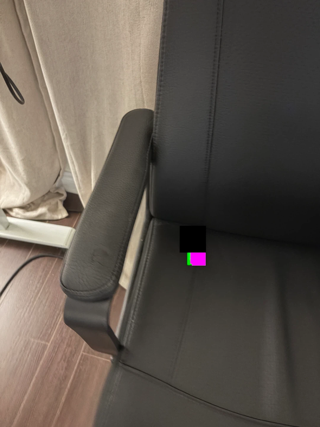 Black office chair - photo 4