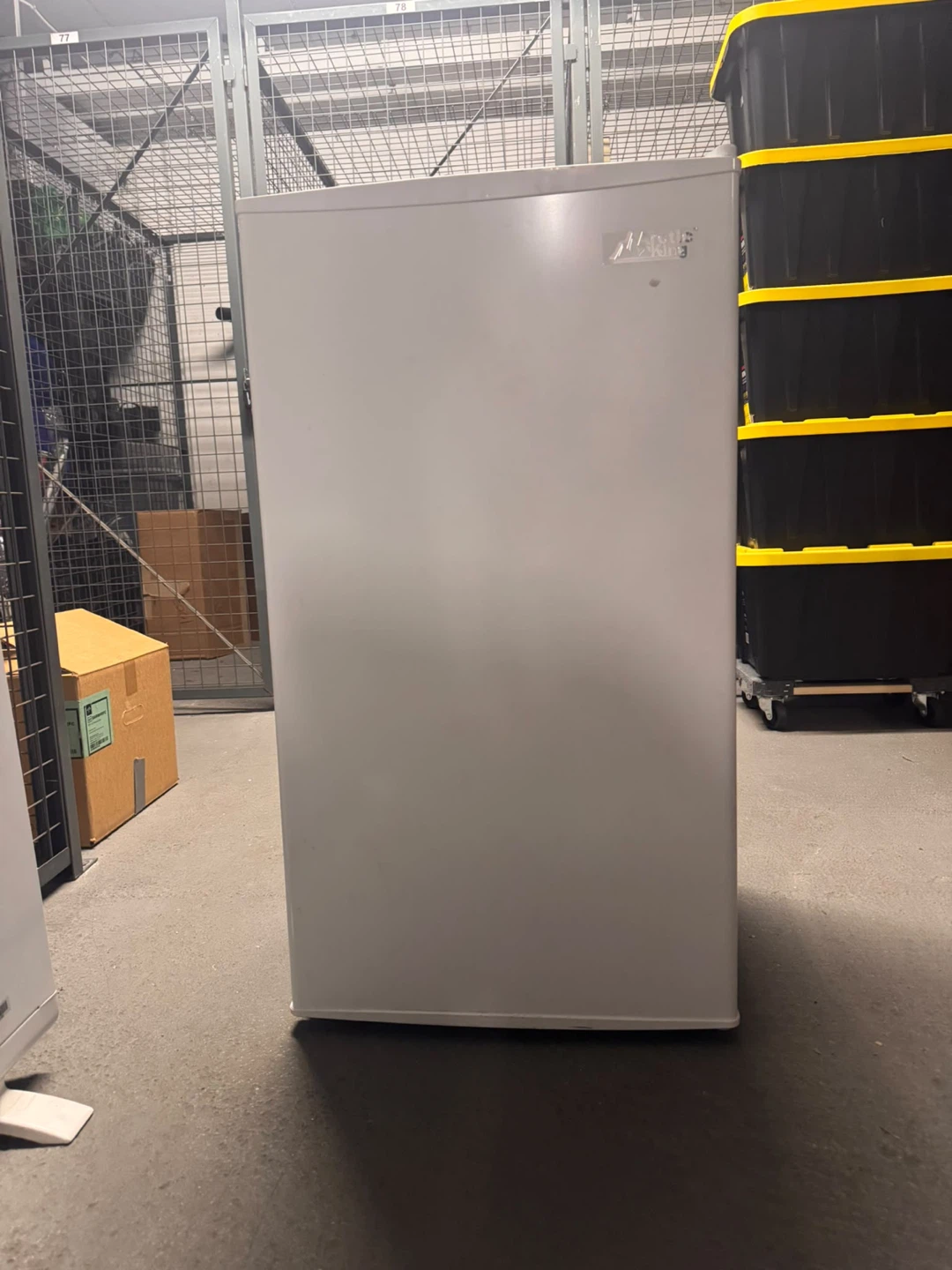 Arctic King 3 3cu ft compact fridge white