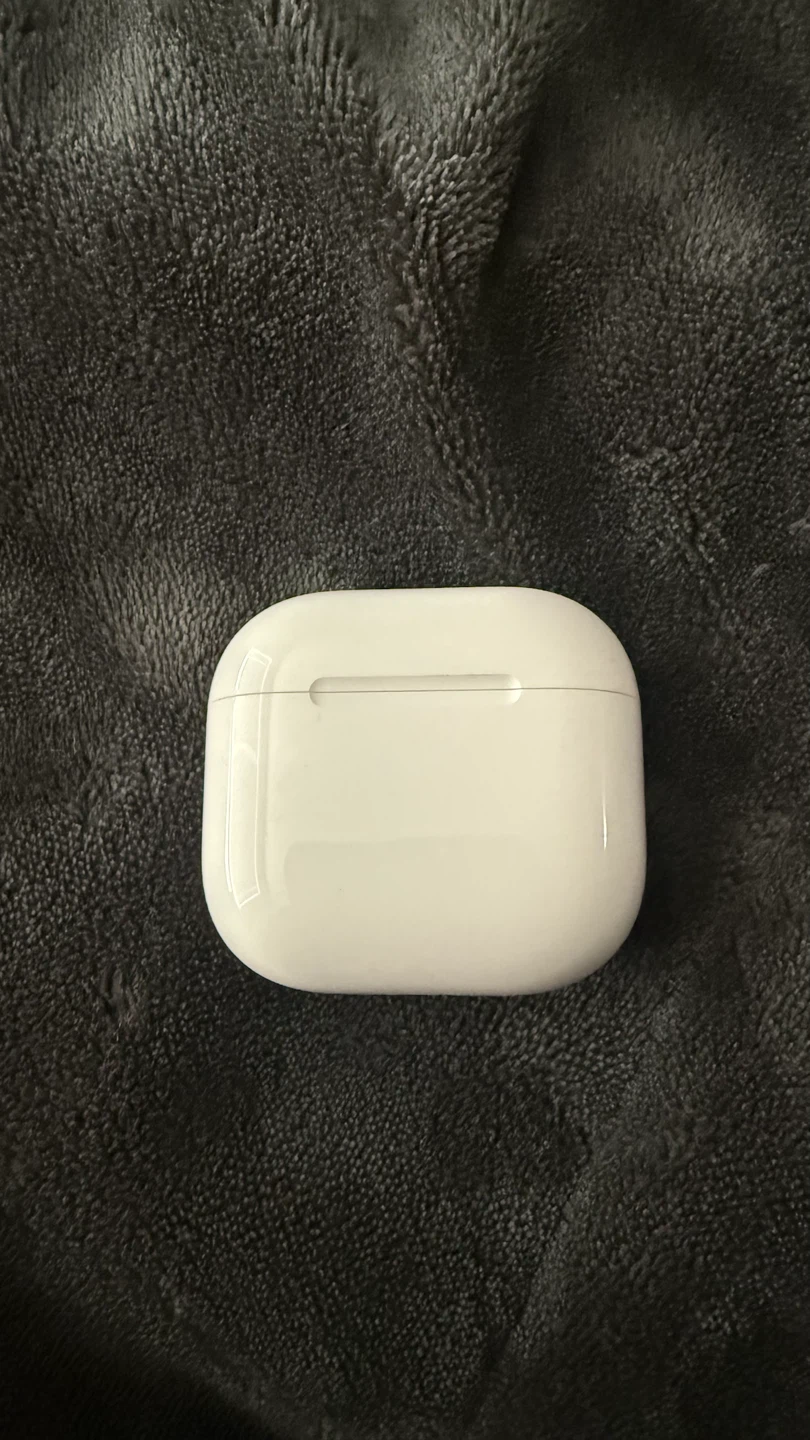 Airpods 5 (wireless charging) - photo 2