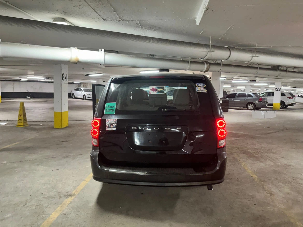 Dodge Grand Caravan Minivan - photo 5