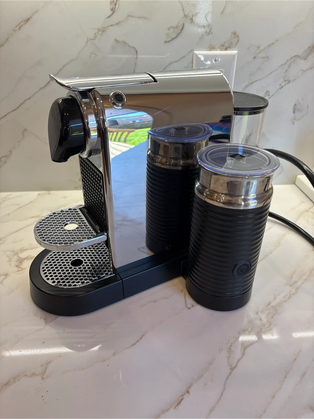 Nespresso Citiz & Milk Coffee Machine - photo 3