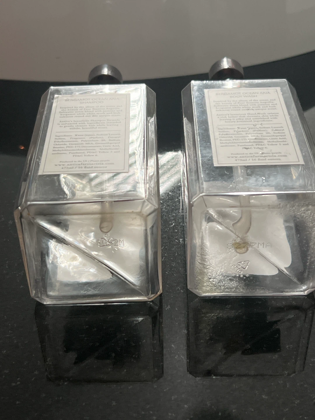 Set of 2 Refillable luxury empty pump bottles - photo 4