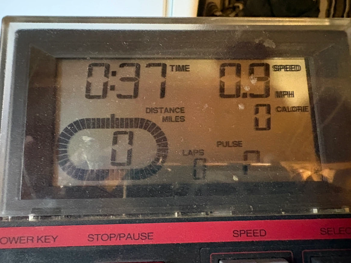 Treadmill FREE - photo 4