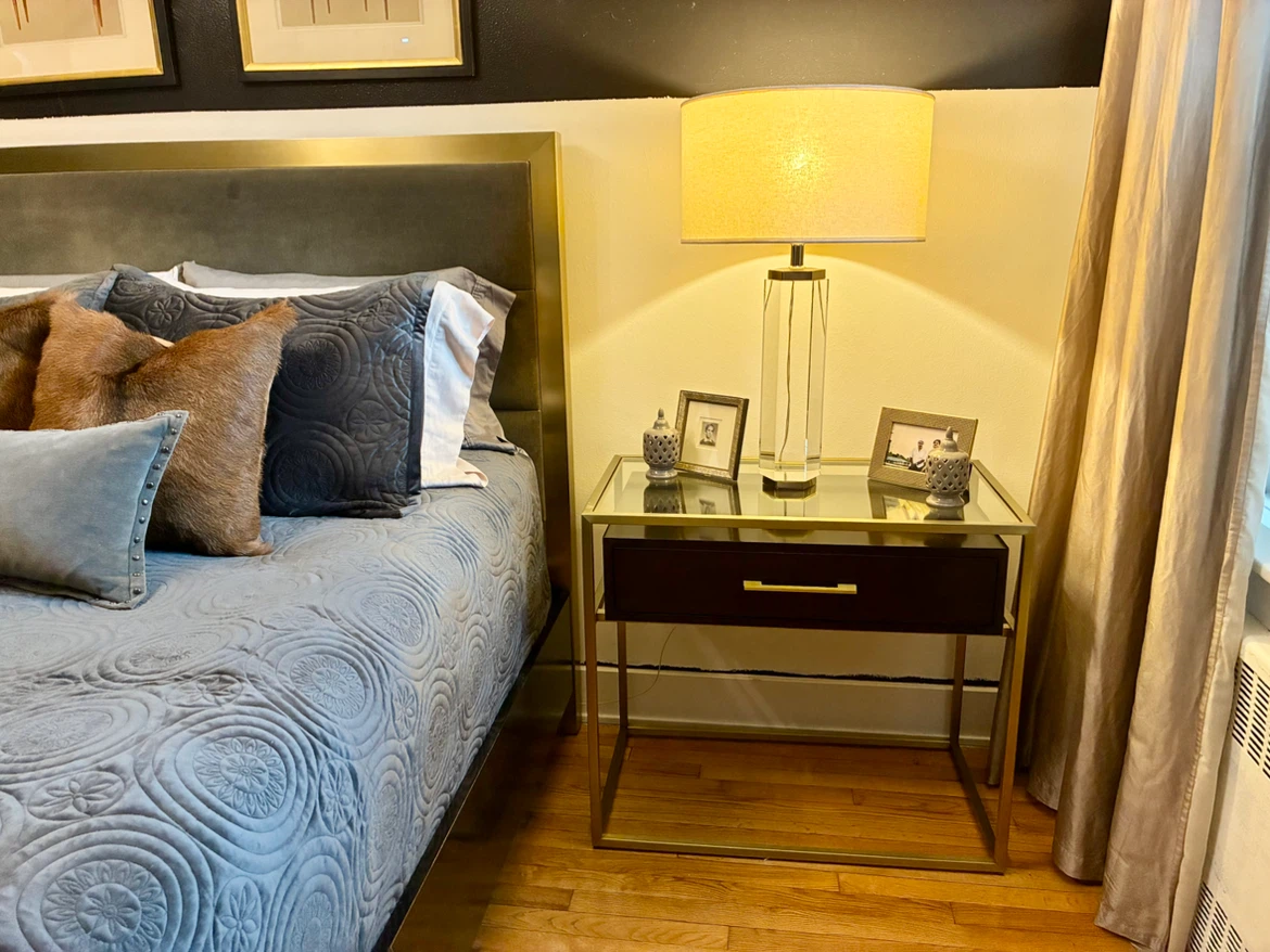 Bedroom set for sale.