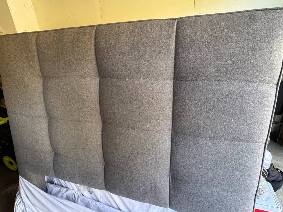 Grey Fabric Tufted Headboard - photo 2