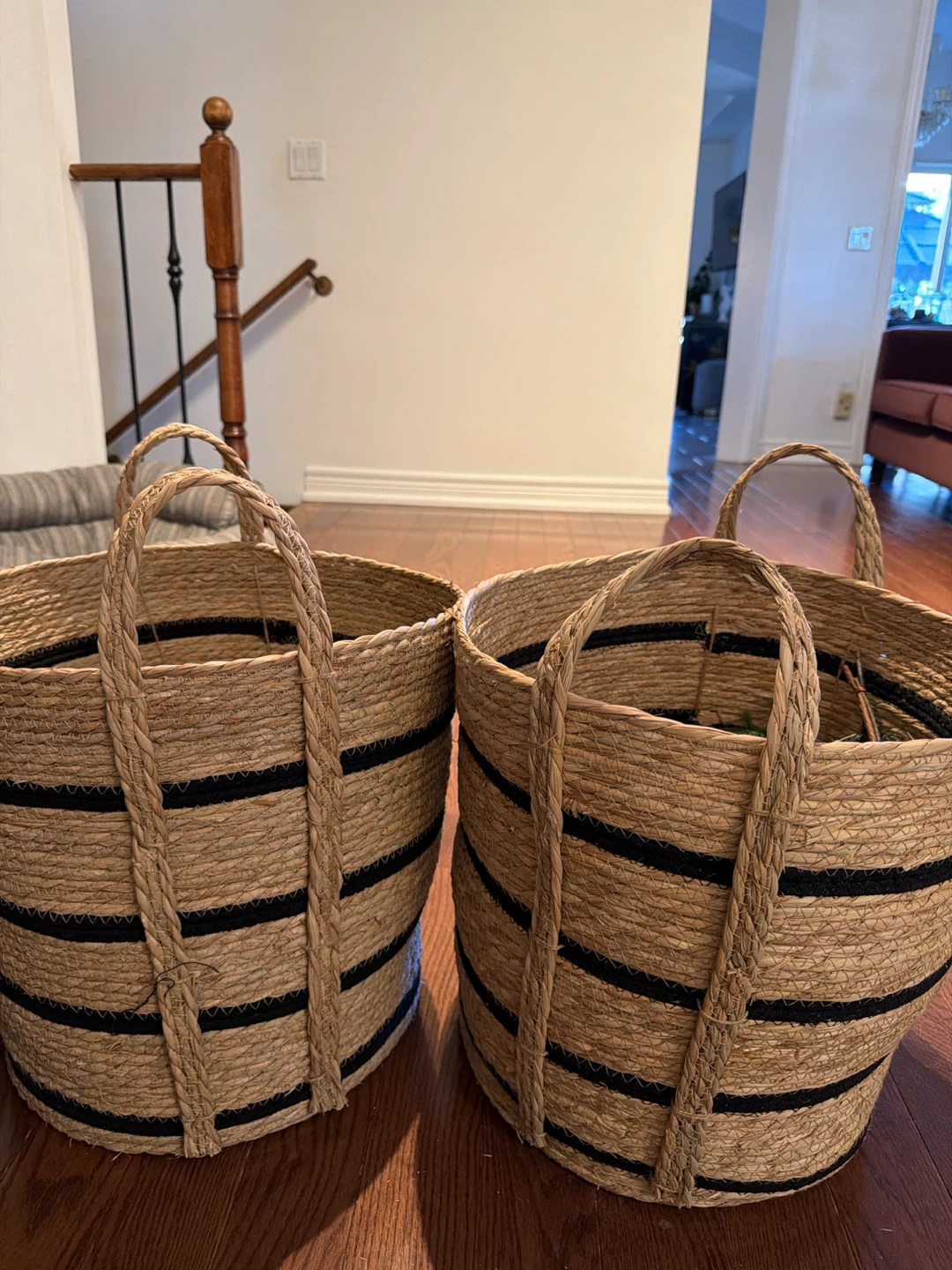 Set of Two Woven Seagrass Storage Baskets - photo 4