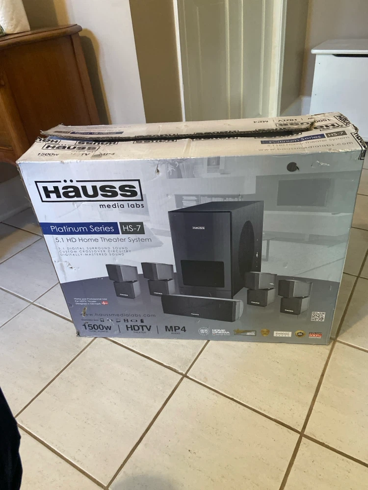 Hauss Media Labs Platinum Series HS-7 Home Theater System