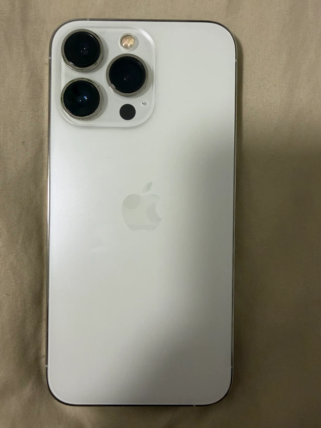 iPhone 13 Pro - photo 2