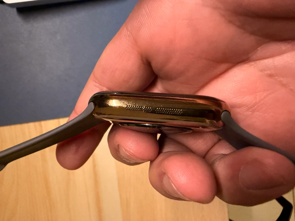 Apple Watch Series 10 46mm Titanium Gold Case - photo 3