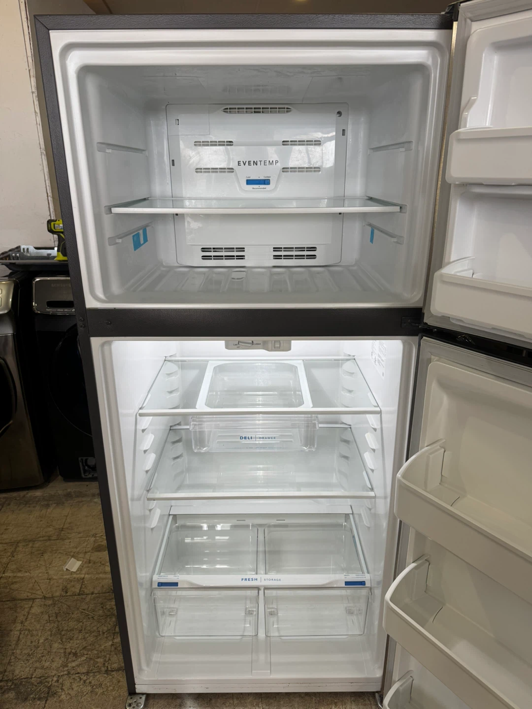 Frigidaire 30”Top-Freezer Refrigerator - photo 2