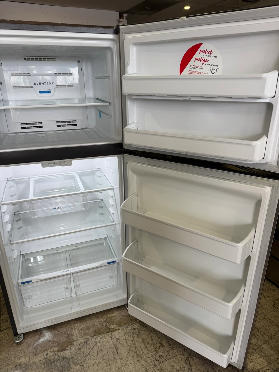 Frigidaire 30”Top-Freezer Refrigerator - photo 3