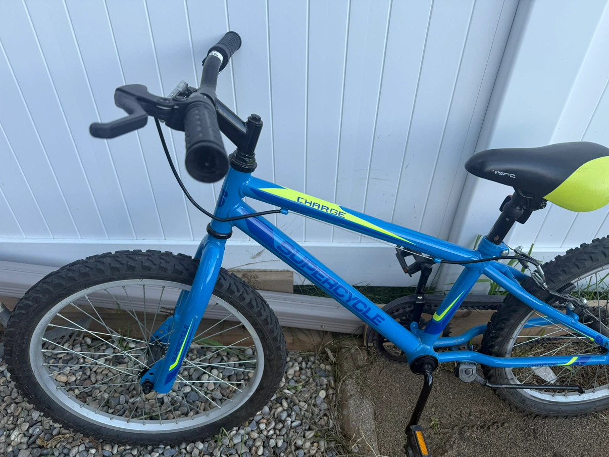Supercycle Charge-BMX Bike- 20”- Like New - photo 3