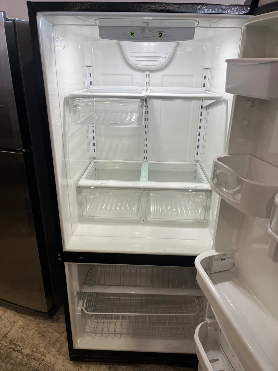 Maytag 30”Stainless Steel Bottom Freezer Fridge - photo 3