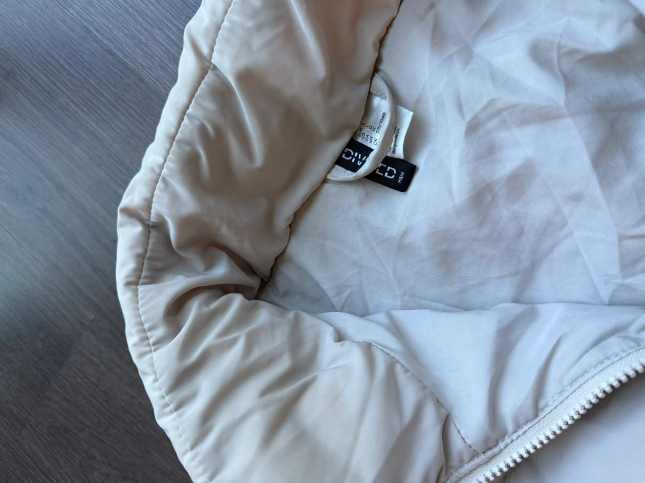 H&M Divided Off-White Puffer Jacket - photo 4