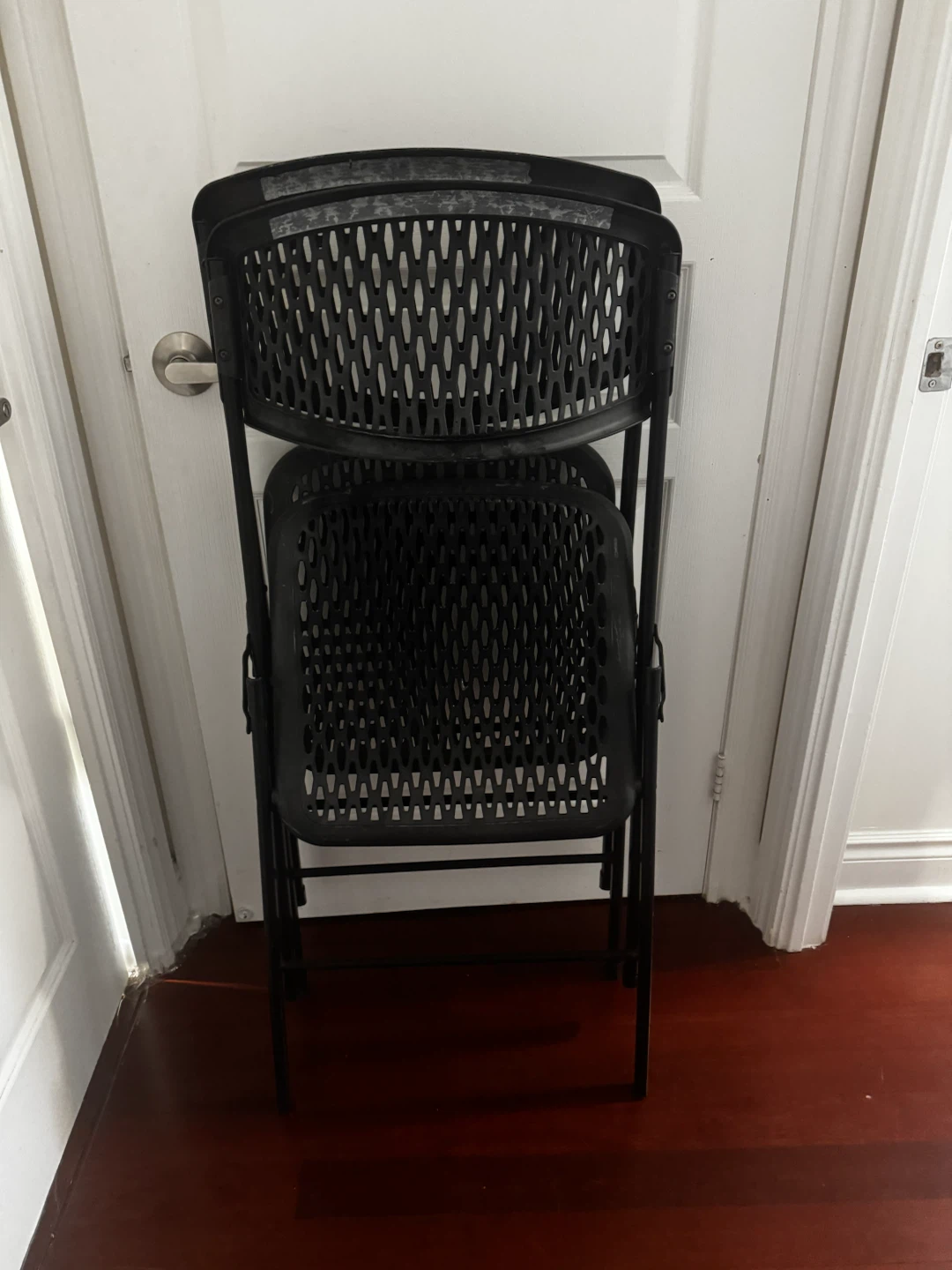 Set of Two Black Folding Chairs - photo 3