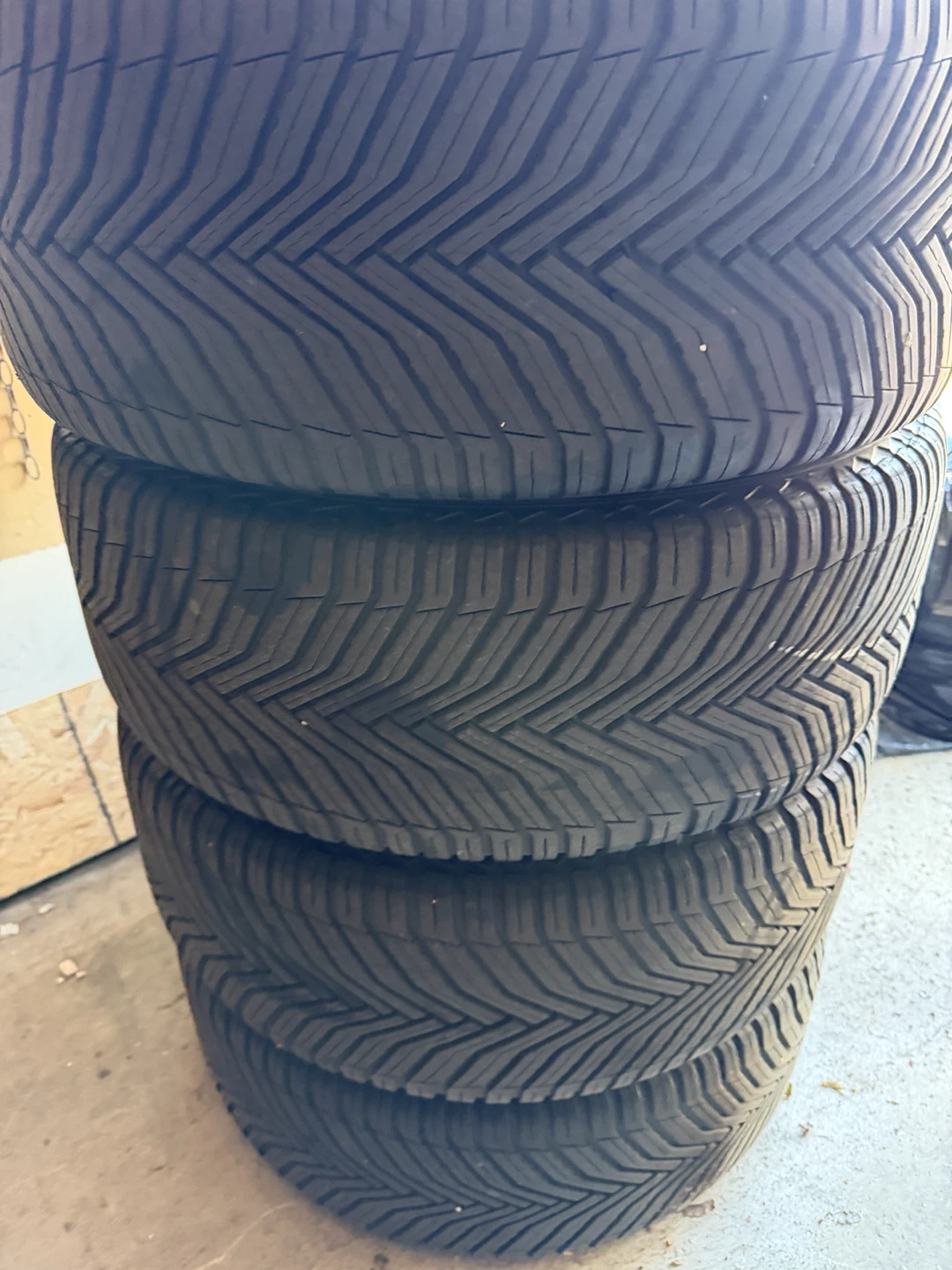 Set of 4 Michelin CrossClimate Tires 265/45R20 - photo 2