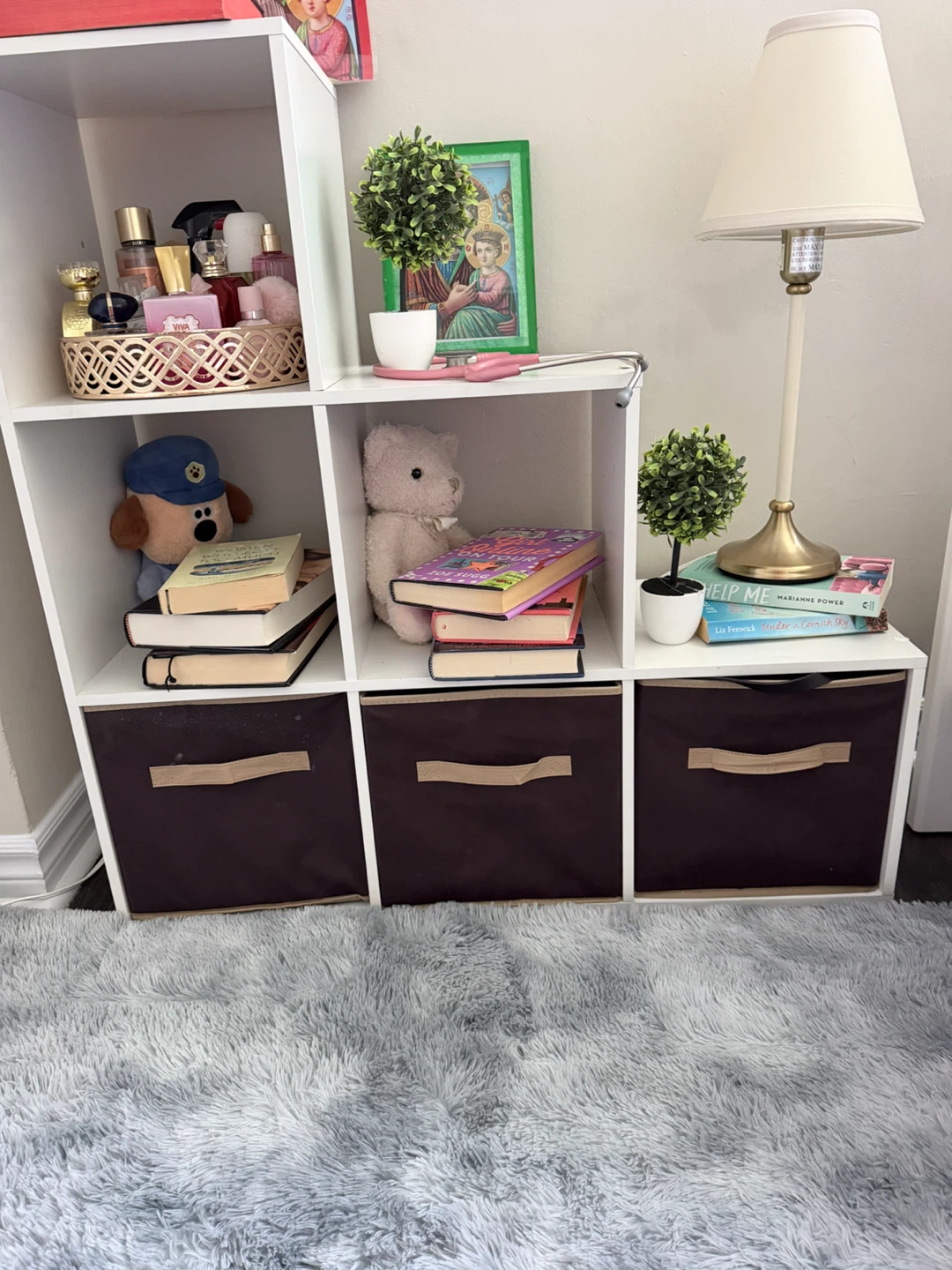 White 6-Cube Staircase storage shelf