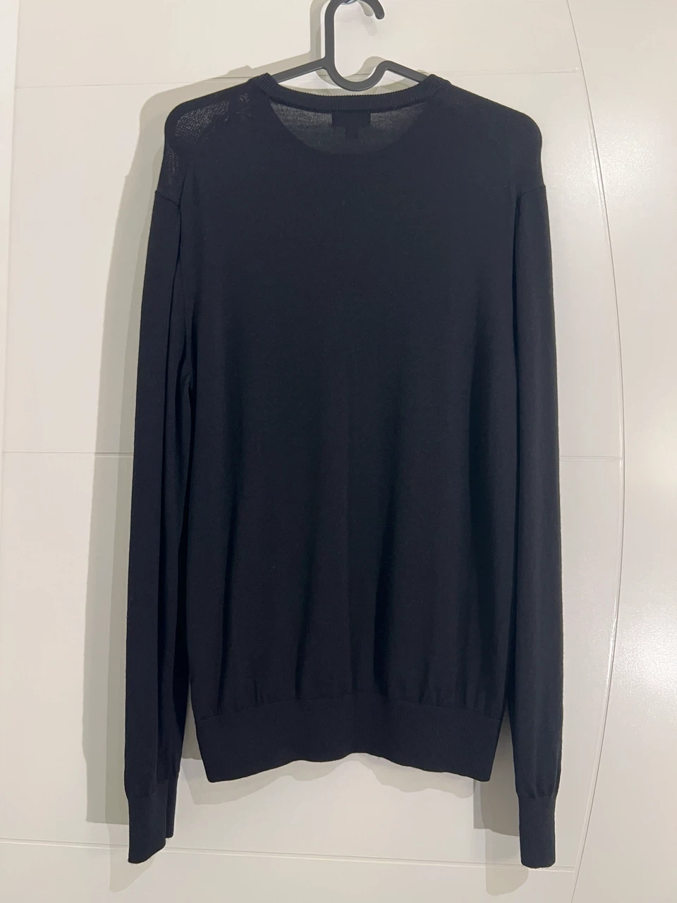 UNIQLO 100% Wool Long sleeve Crew neck sweater (Black)