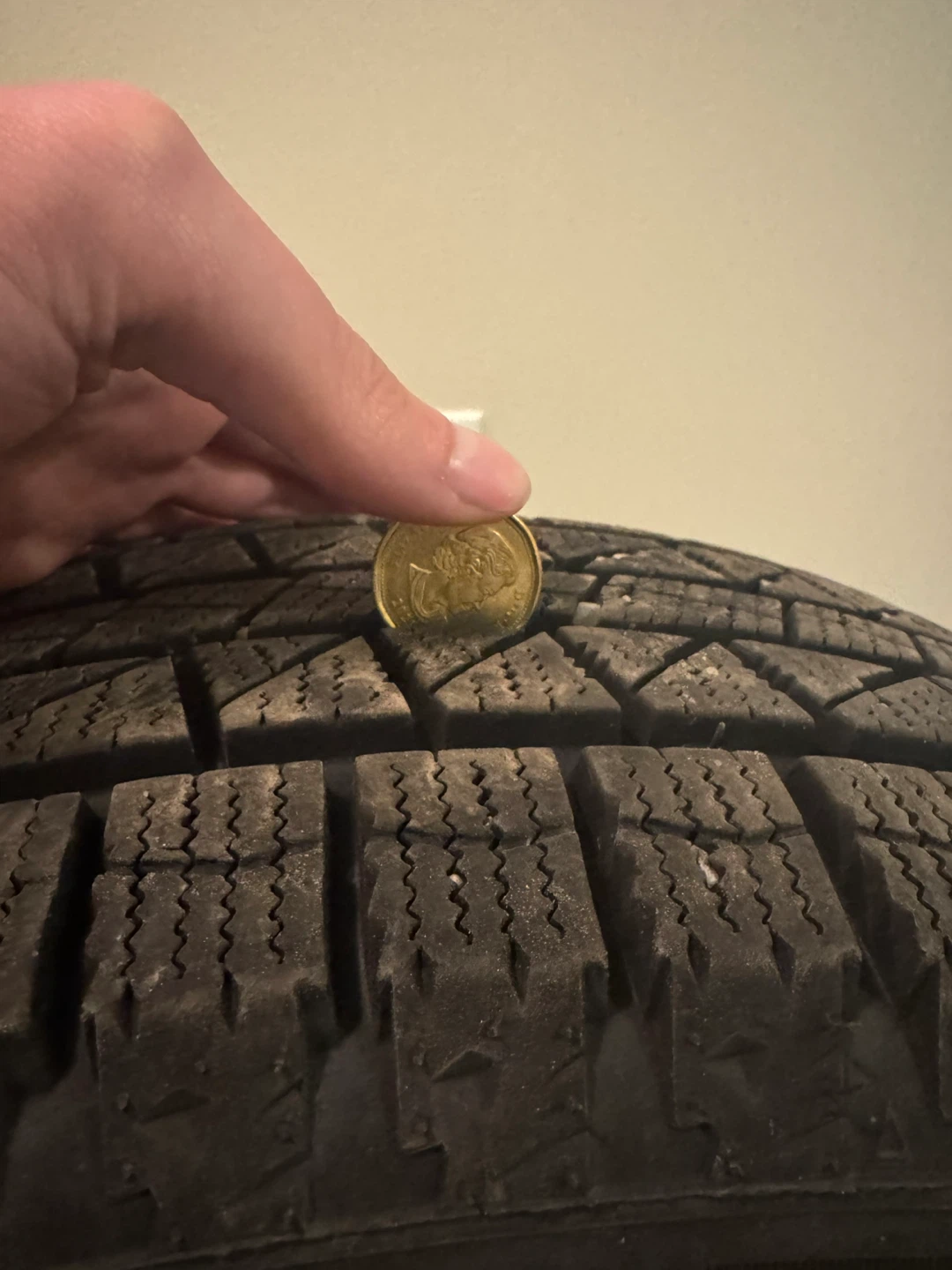 Set of 4 Royal Black Winter Tires 185/70R14 - photo 2