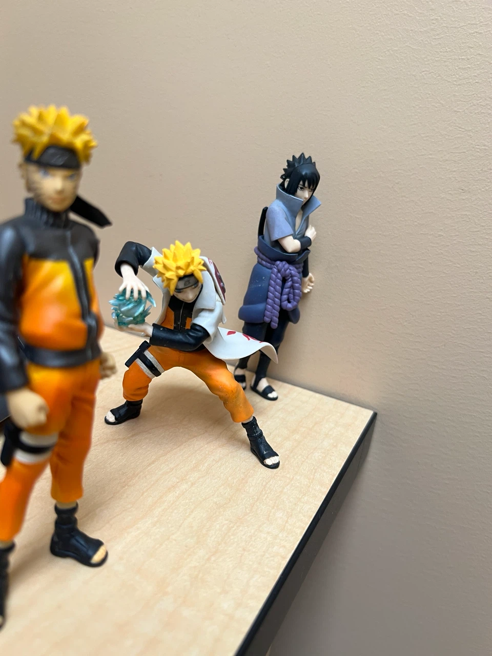 Naruto and Sasuke Anime Figures - photo 3