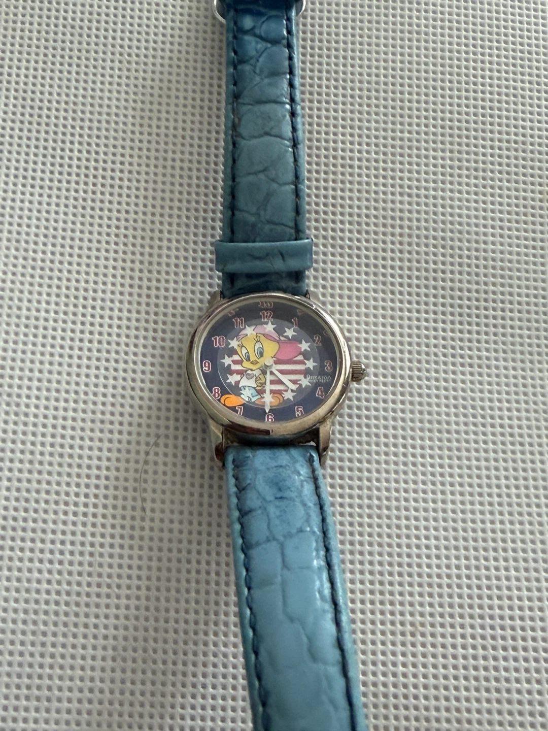 Armitron Tweety Bird Watch new battery - photo 2