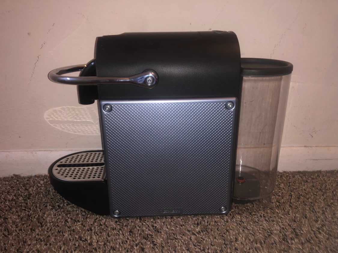 Nespresso Pixie Coffee Maker Type D60