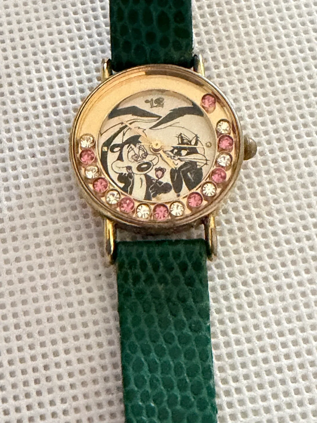 Vintage Warner Bros. Fossil Pepe Le Pew Watch