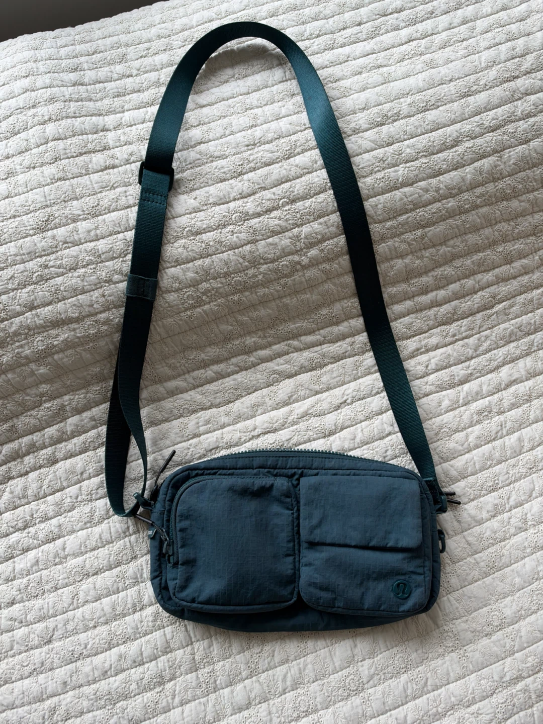 Lululemon Multi-Pocket Crossbody Bag 2.5L Green