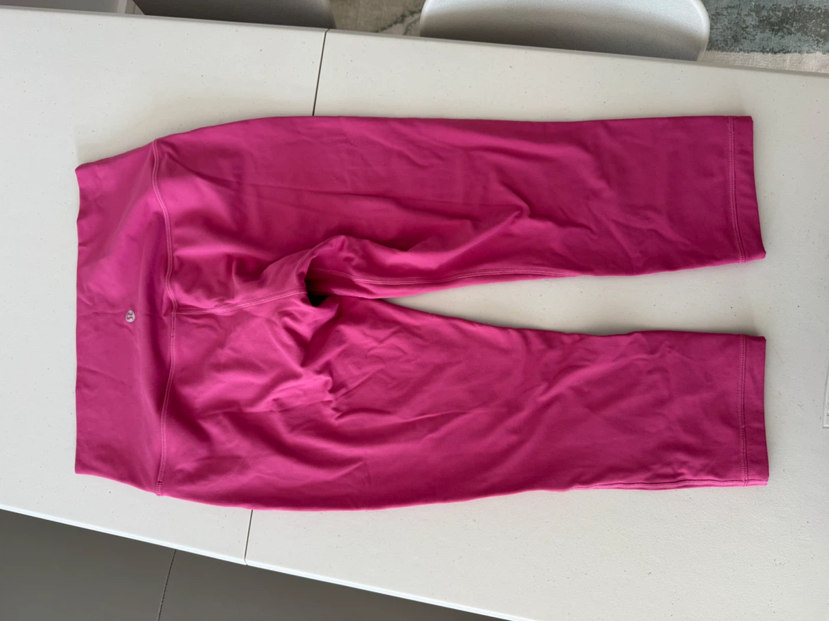 Lululemon Pink Capri Leggings 10 double-lined thick - photo 3