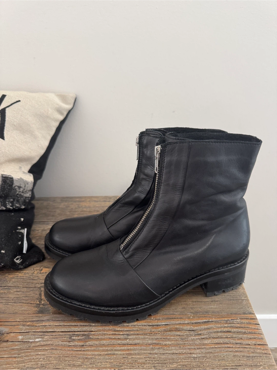 Little burgundy zip front leather boots - photo 2