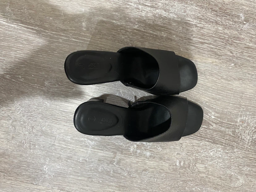 Ardene Black Heeled Mules — Size 8