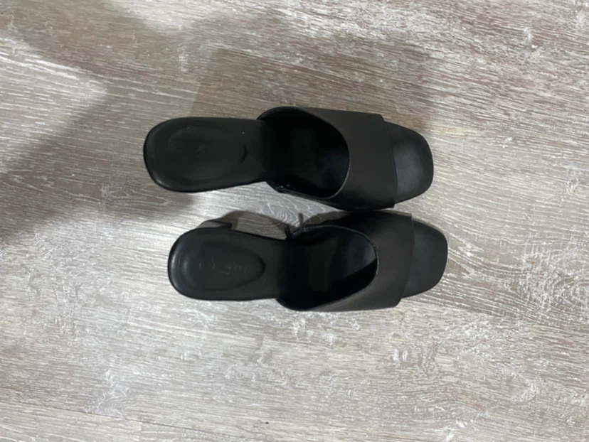 Ardene Black Heeled Mules — Size 8 - photo 2