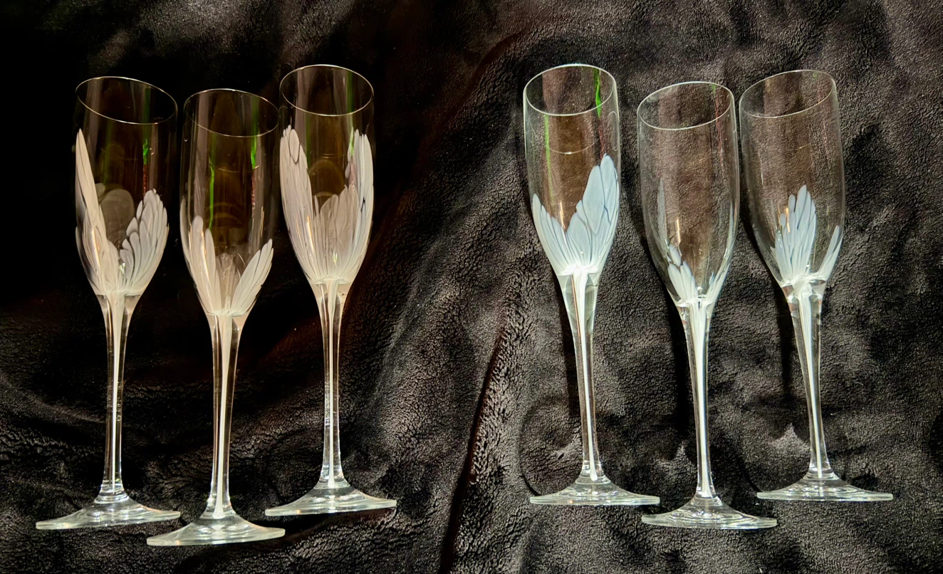 Set of 6 Hand-Blown White Feather Design Champagne Flutes