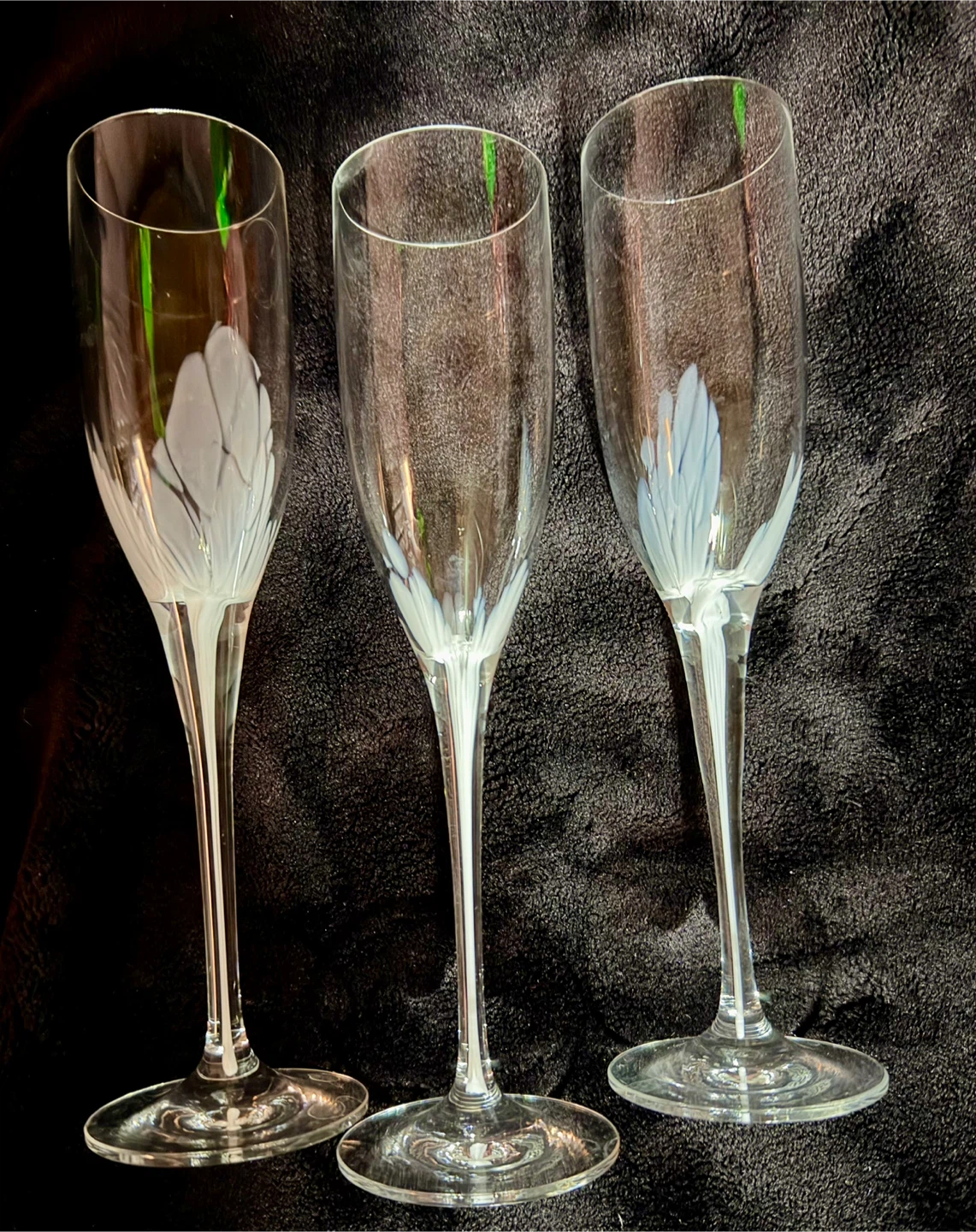 Set of 6 Hand-Blown White Feather Design Champagne Flutes - photo 3