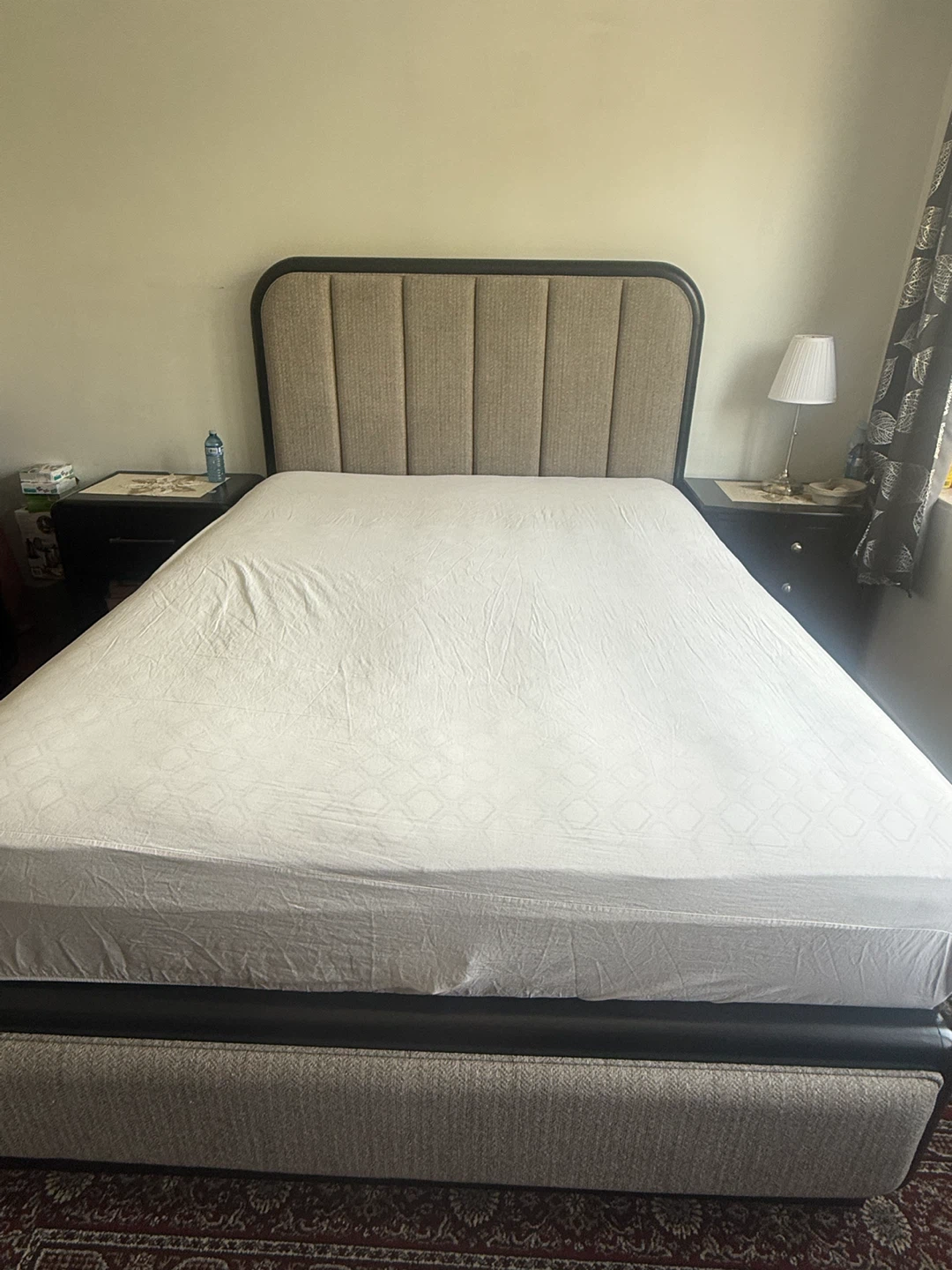 Upholstered Queen Bed Frame - photo 2