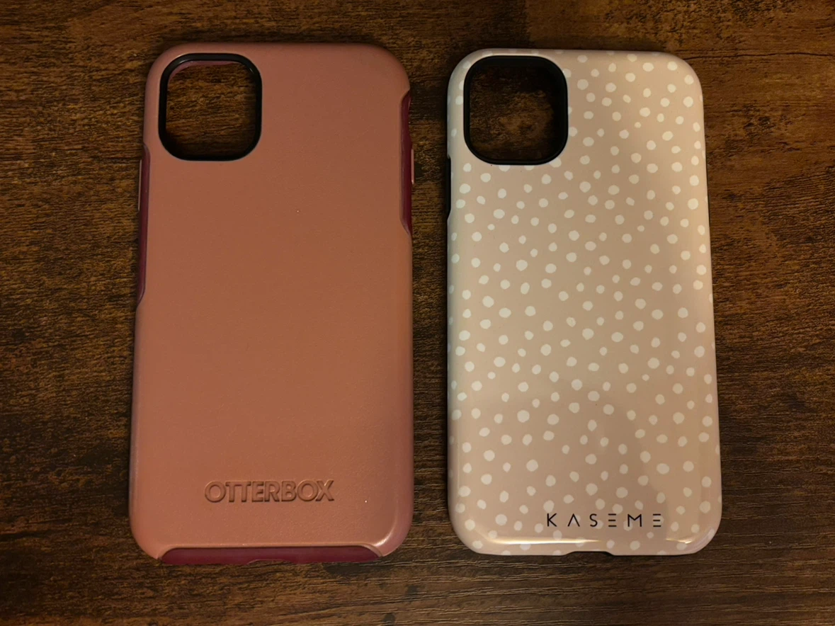 Apple iPhone 11 with two cases - photo 3