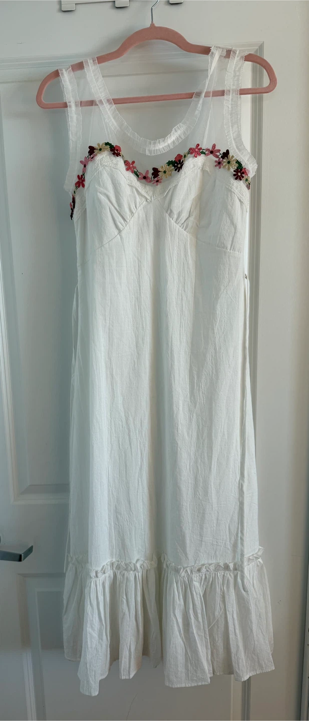 Simons Twik Floral Peasant Style White Maxi Dress Medium BNWT - photo 2