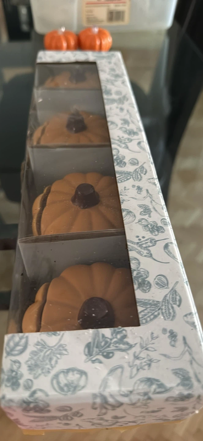 Pumpkin place card holders - photo 3