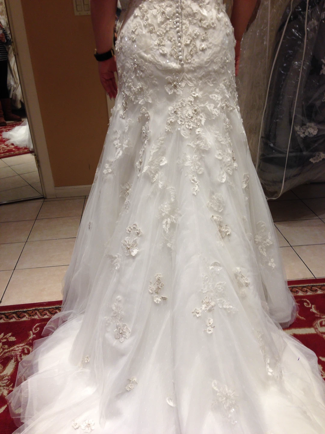 White Floral Lace Wedding Dress - photo 3