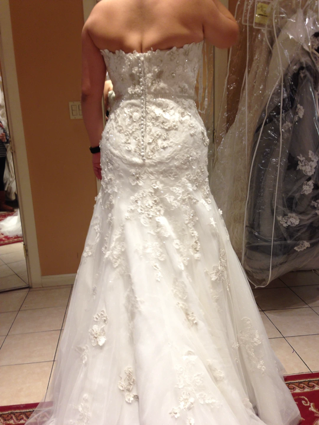 White Floral Lace Wedding Dress - photo 4