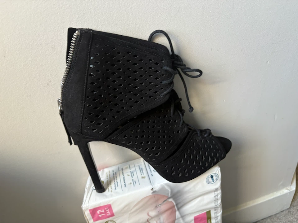 Zara Basic Black Laser-Cut Stiletto Heels - photo 3