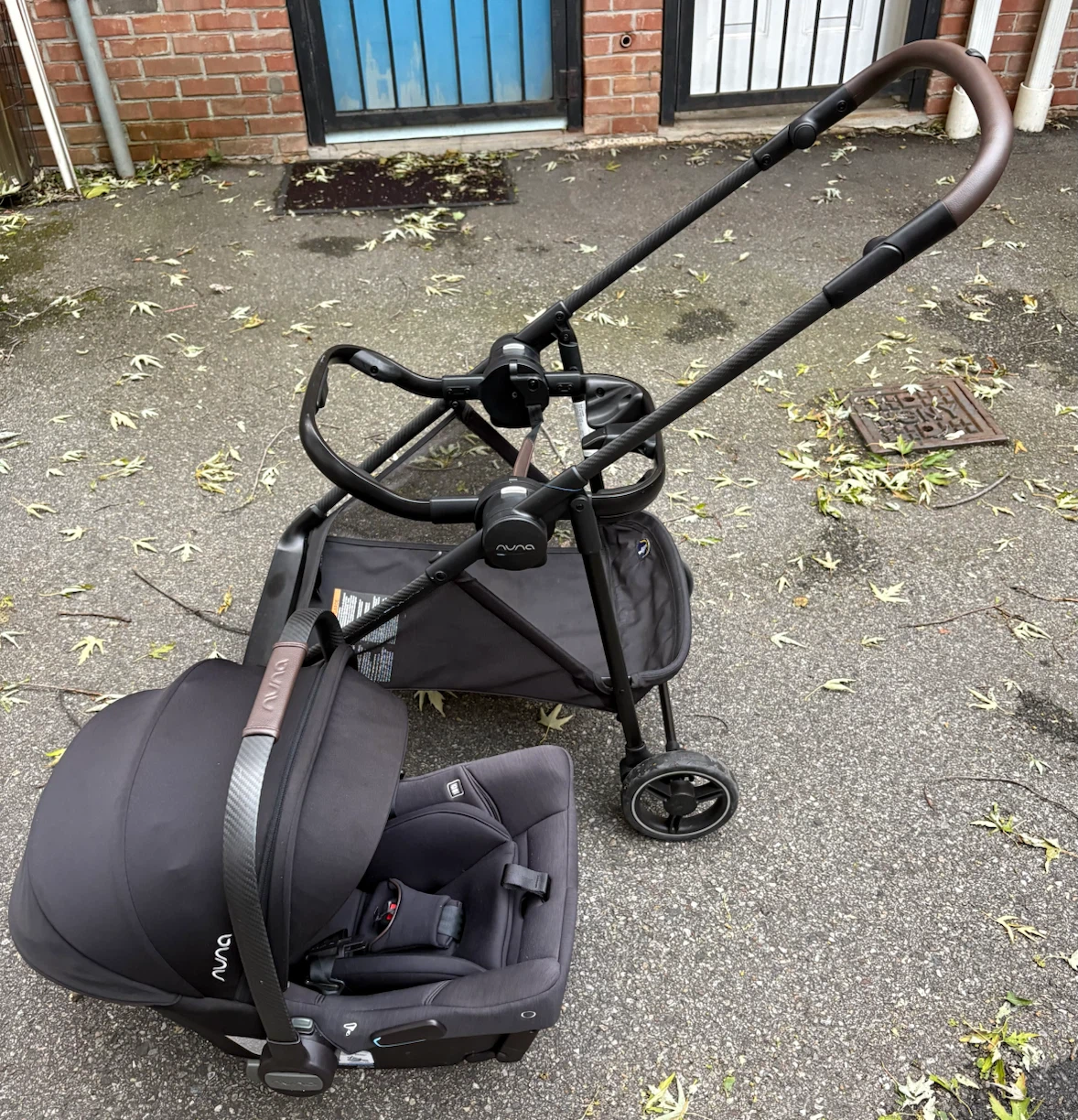 Nuna Infant Car Seat and Stroller Frame