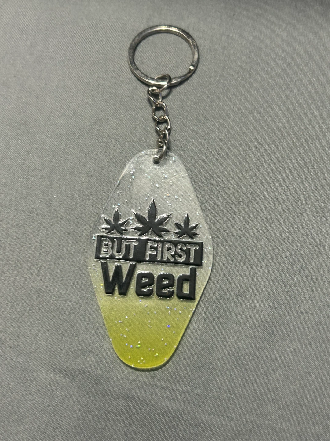 Set of 5 Novelty Motel-Style Keychains - photo 3