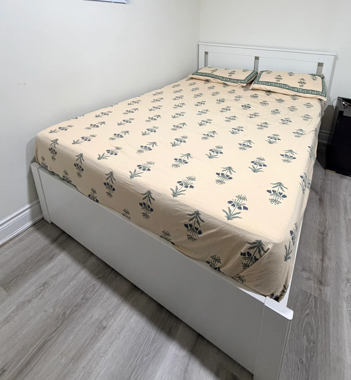 Bed Frame and Mattress - photo 4