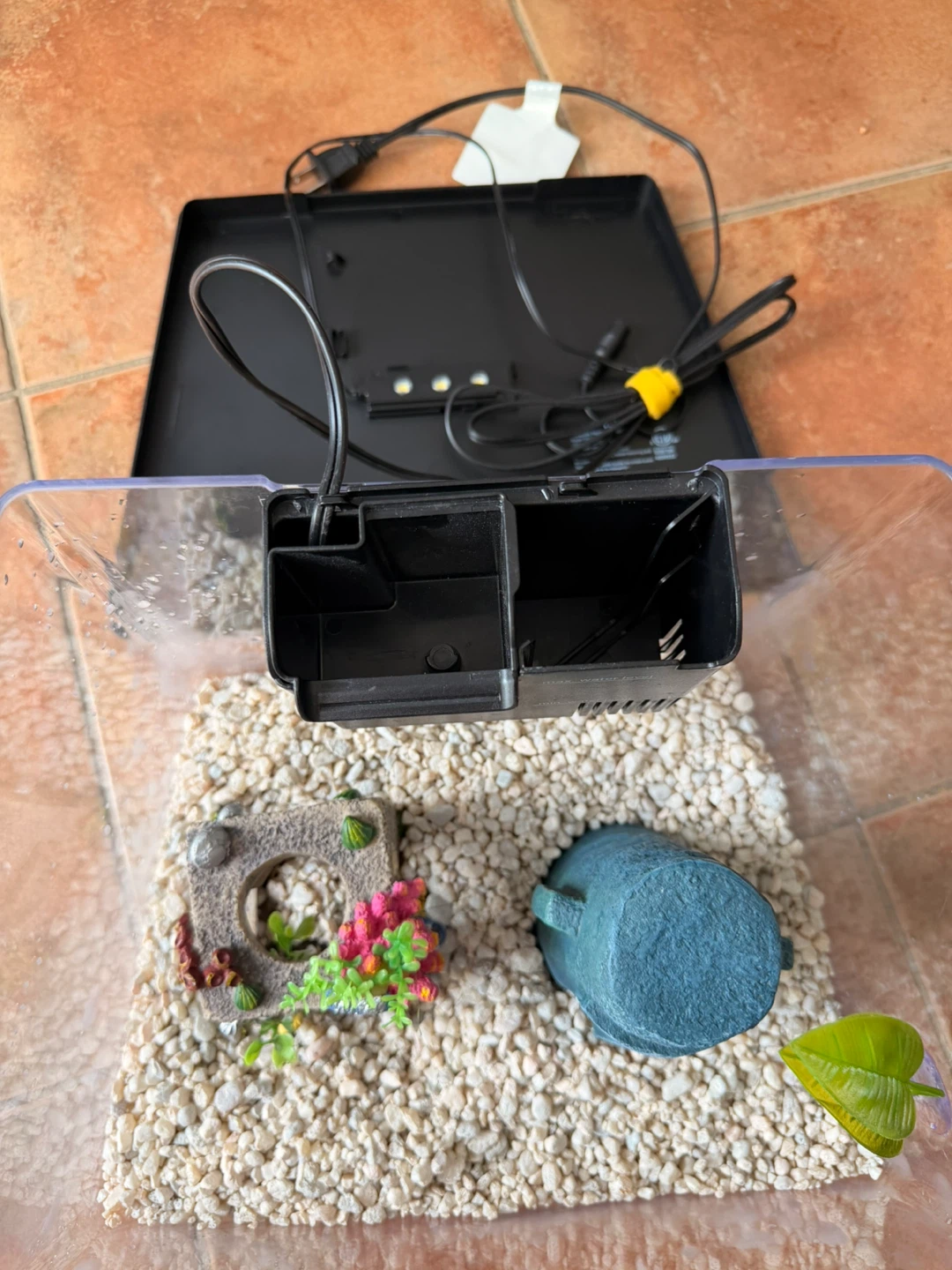 Great Condition 2 Pack Aquarium Kit (10 Gallon + 3 Gallon) - photo 3
