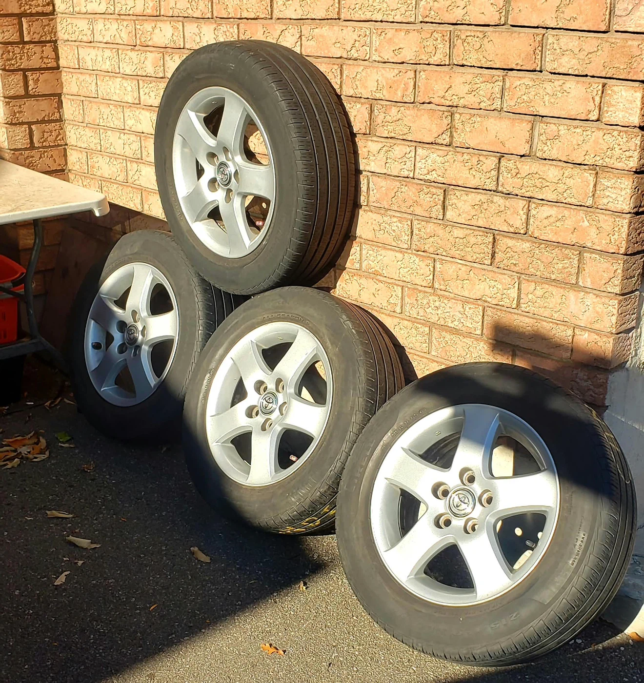 Set of 4 Toyota Rims with Tires 215/60 R16